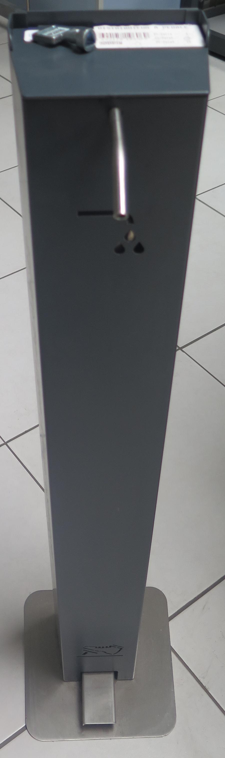 DISTRIBUTEUR A PEDALE