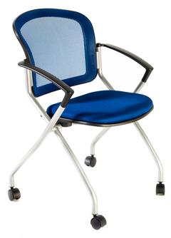 CHAISE ROULANTE EN MAILLE BLEU